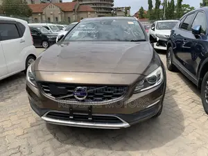 Volvo V60 2017 Brown