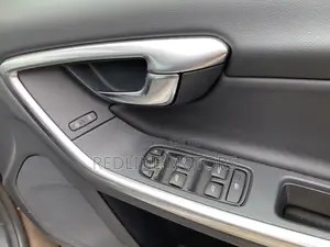 Volvo V60 2017 Brown