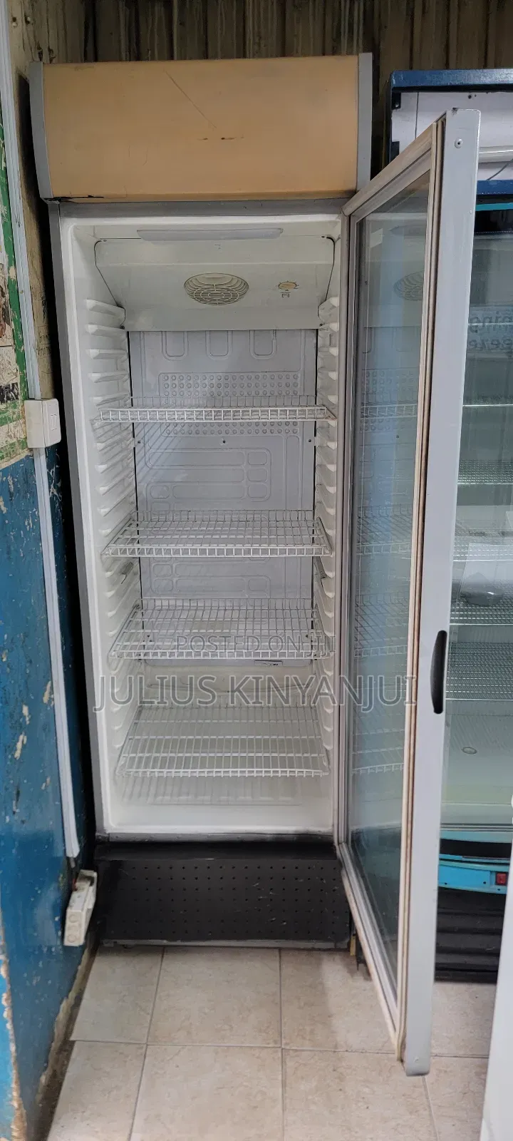 Display Fridge 400L