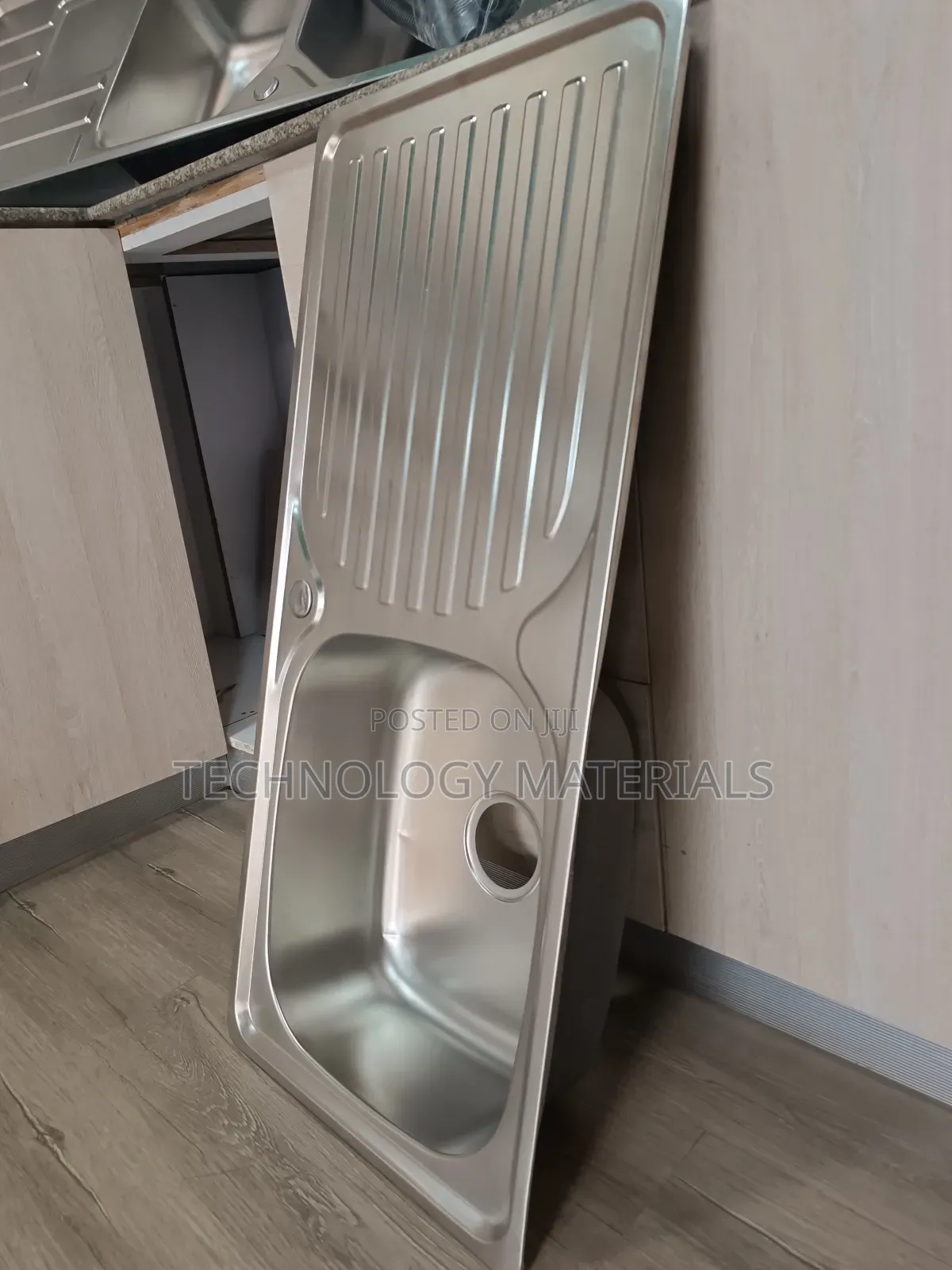 Heavy Gauge Kitchen Sink ( Single Bowl Single Drain)
