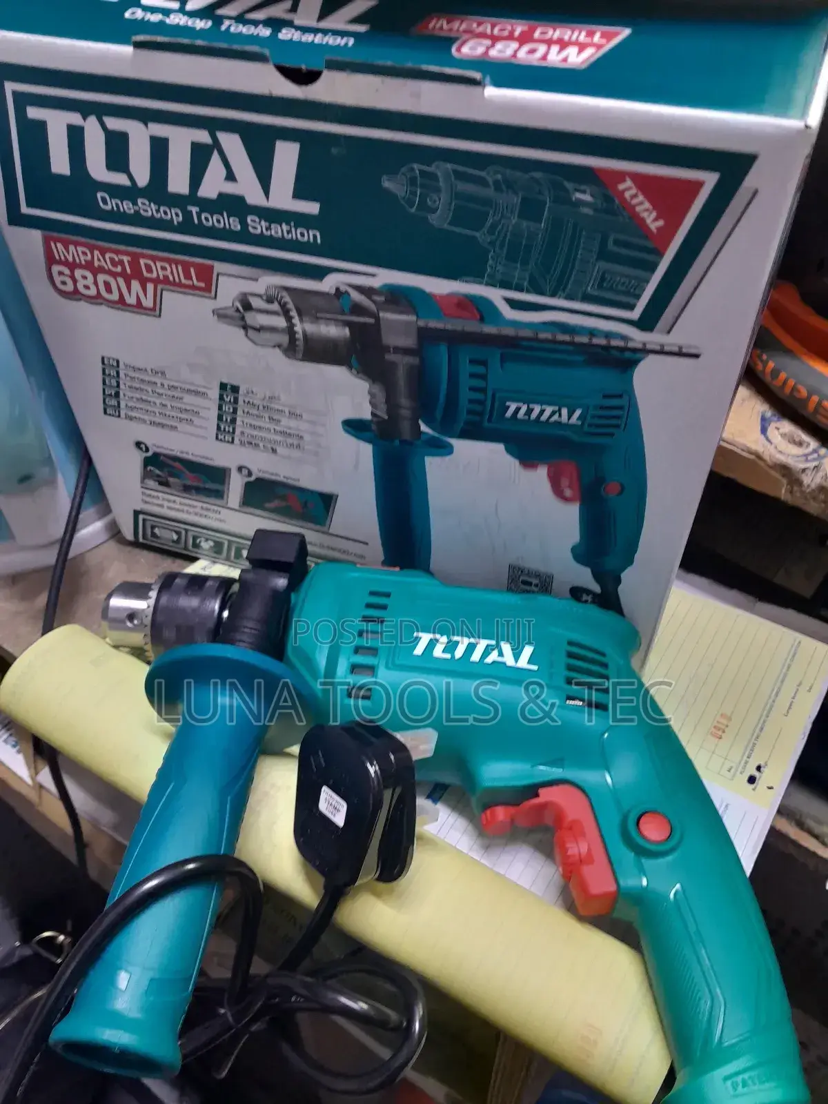 Easy to Use Hammer Drill,680w.Total
