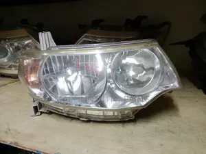 Daihatsu Tanto Xenon Headlight