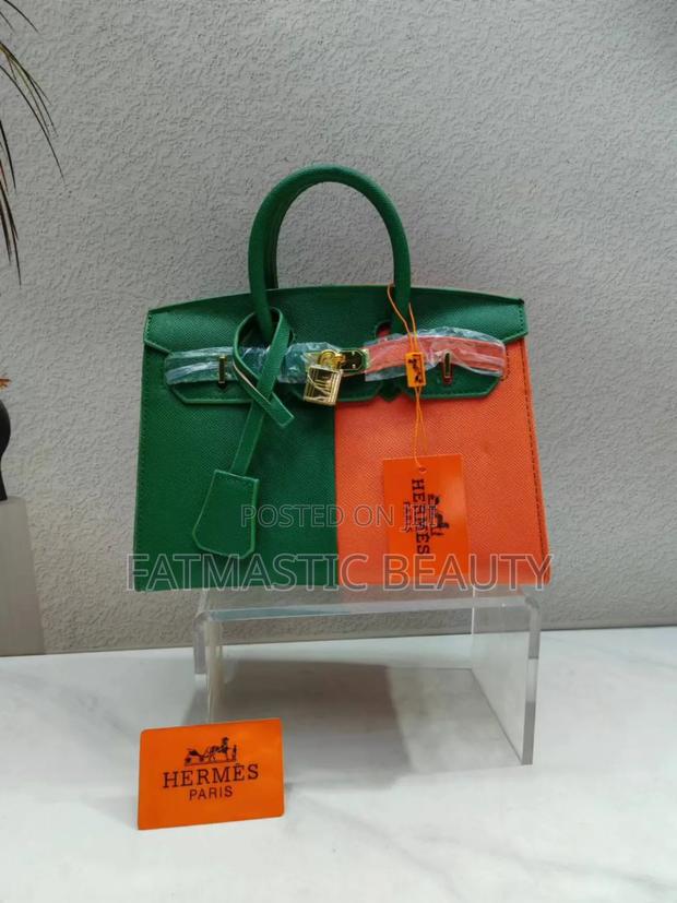 Stylish Hermes Bag - main view