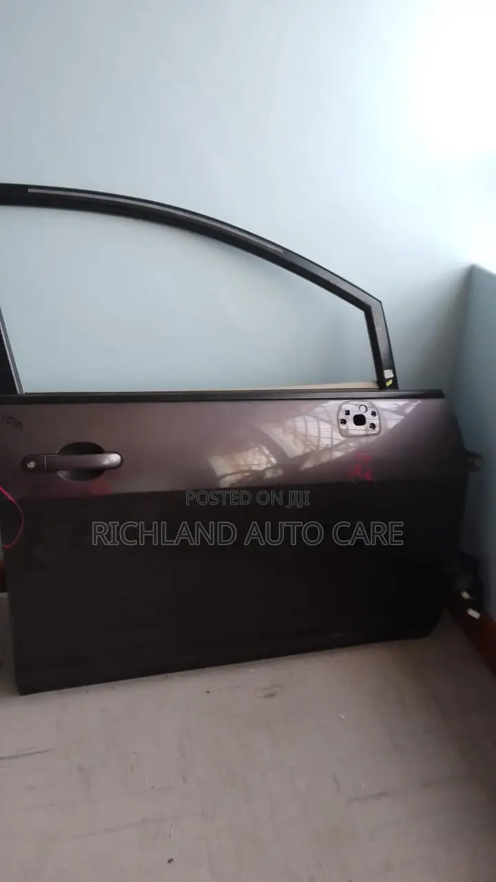 Door for Nissan Tiida C11 Front Right