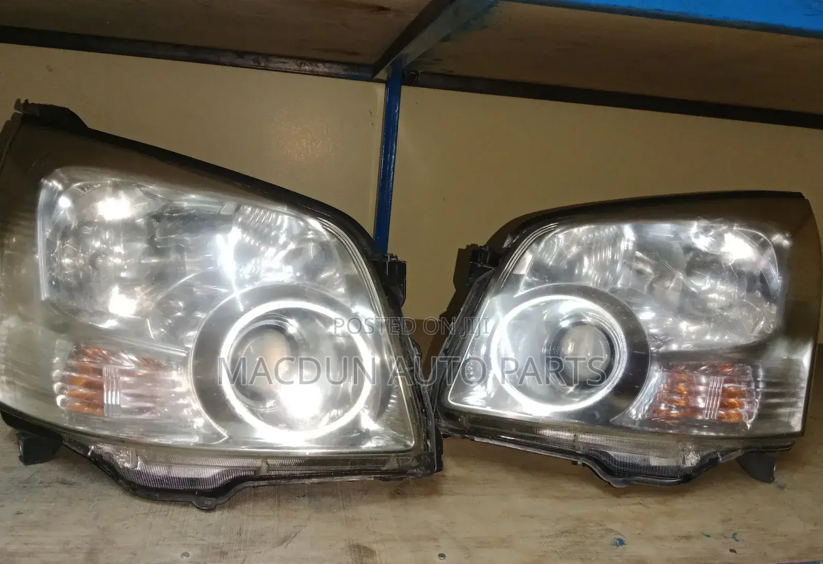 Toyota Noah 2008 Xenon Headlights
