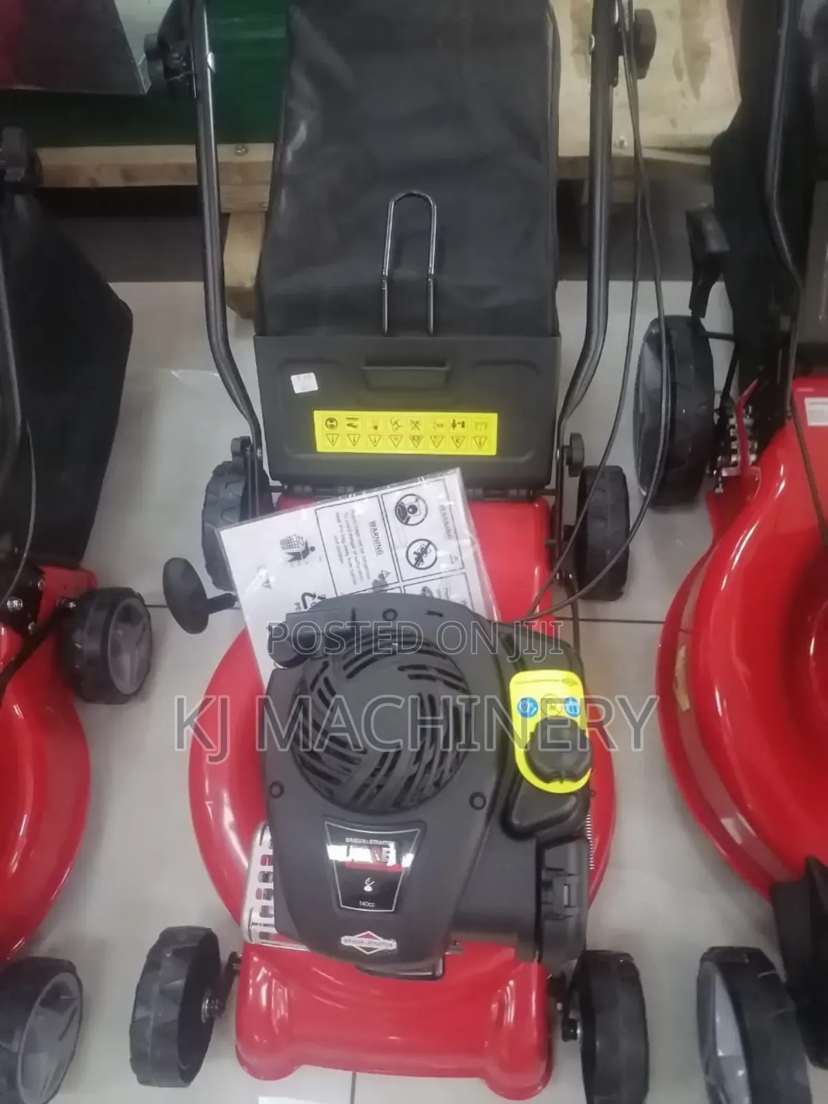Briggs and Stratton Lawn Mower 16inches in Stock