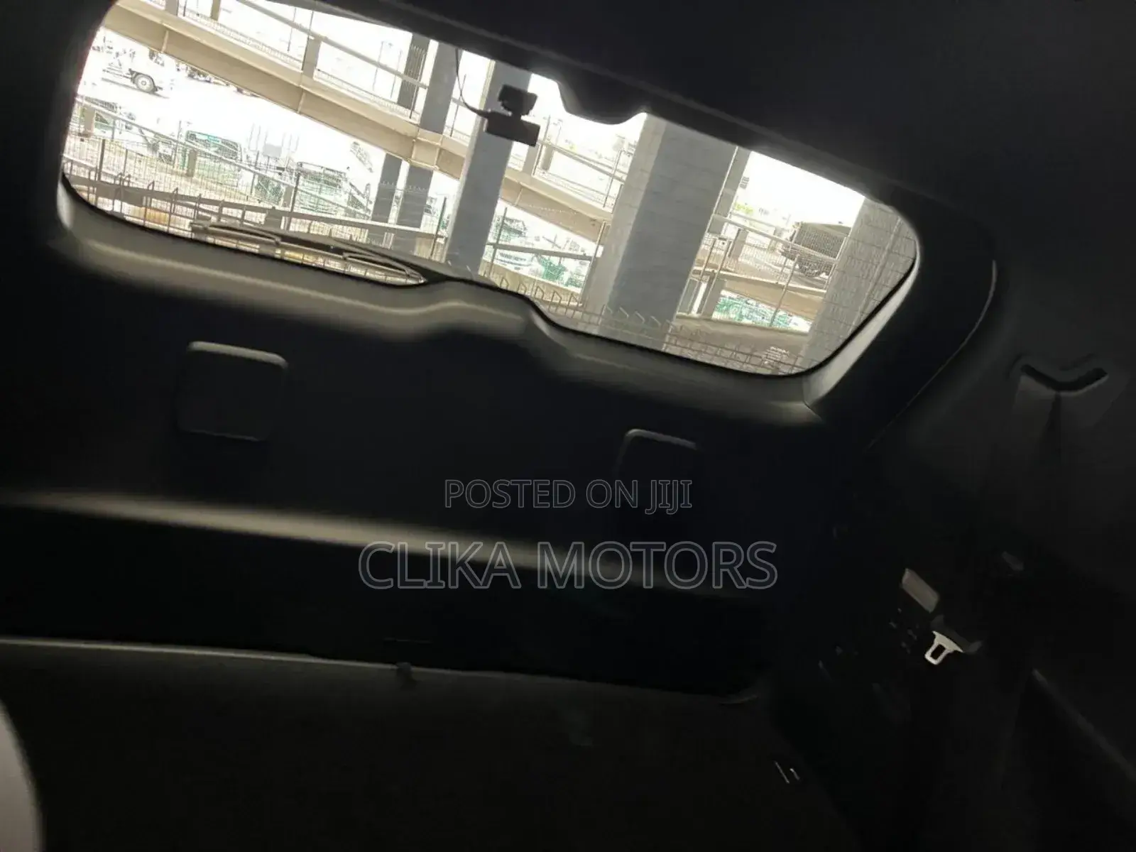 Lexus LX 2023 Off white