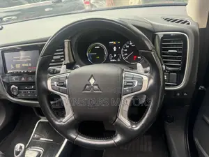 Mitsubishi Outlander 2.0 PHEV AWD 2018 Black