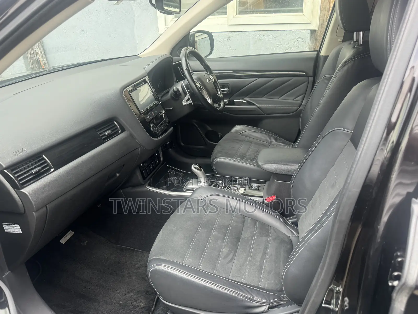 Mitsubishi Outlander 2.0 PHEV AWD 2018 Black