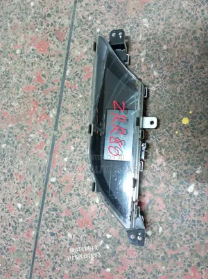 Toyota Noah ZRR80 Dashboard Clock