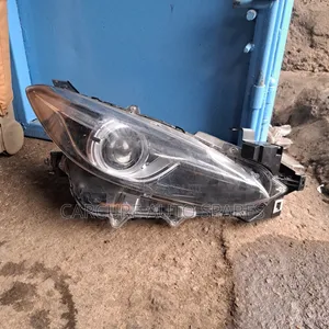 Axela 2014 2015 Headlight Xenon