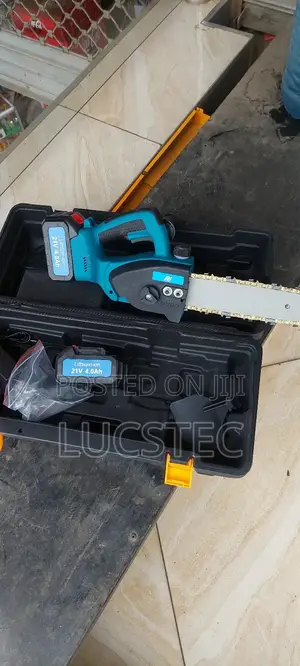 10' Cordless Chainsaw 21v