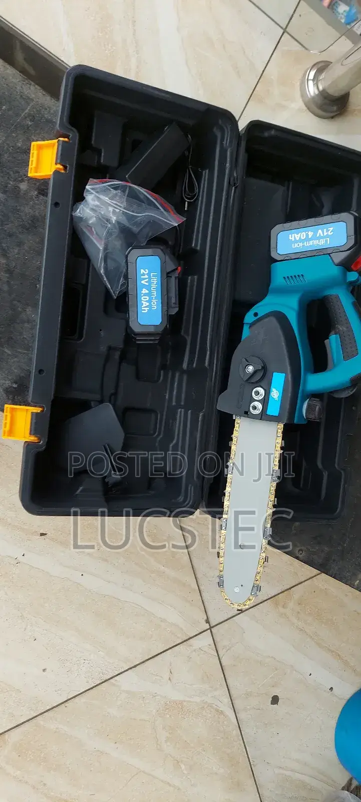 10' Cordless Chainsaw 21v