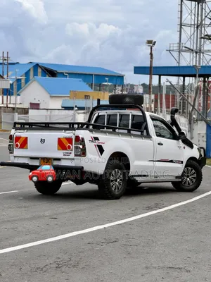 Toyota Hilux 2015 White