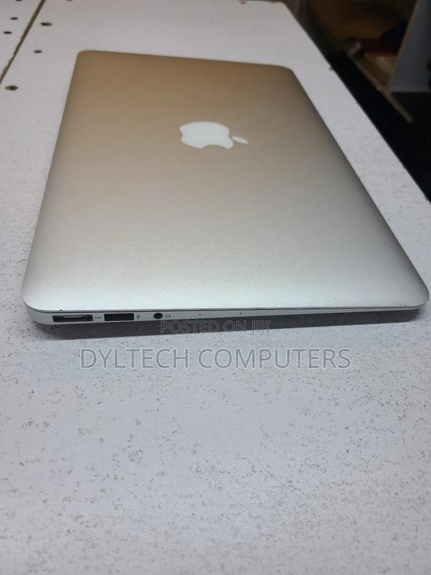 Laptop Apple MacBook Air 4GB Intel Core I5 SSD 128GB - thumbnail 3