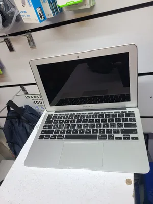 Laptop Apple MacBook Air 4GB Intel Core I5 SSD 128GB