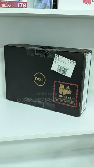 New Laptop Dell XPS 15 9530 16GB Intel Core I7 SSD 512GB