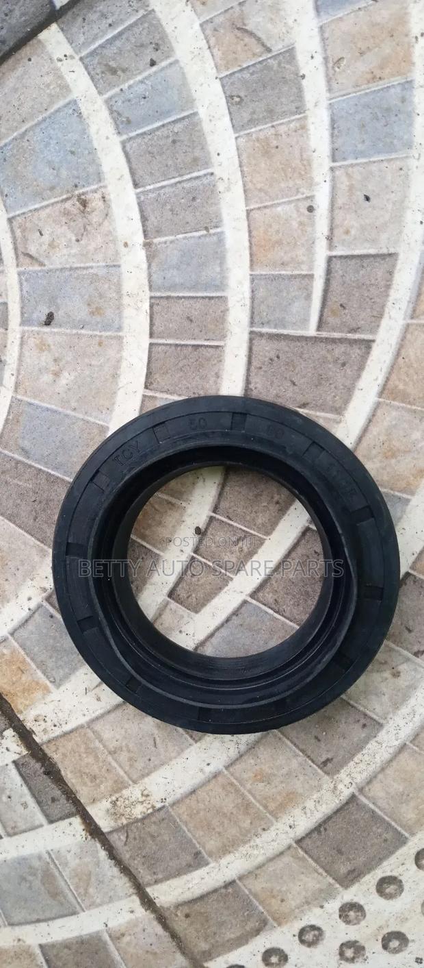 Toyota Hilux Drive Shaft Seal - thumbnail 3