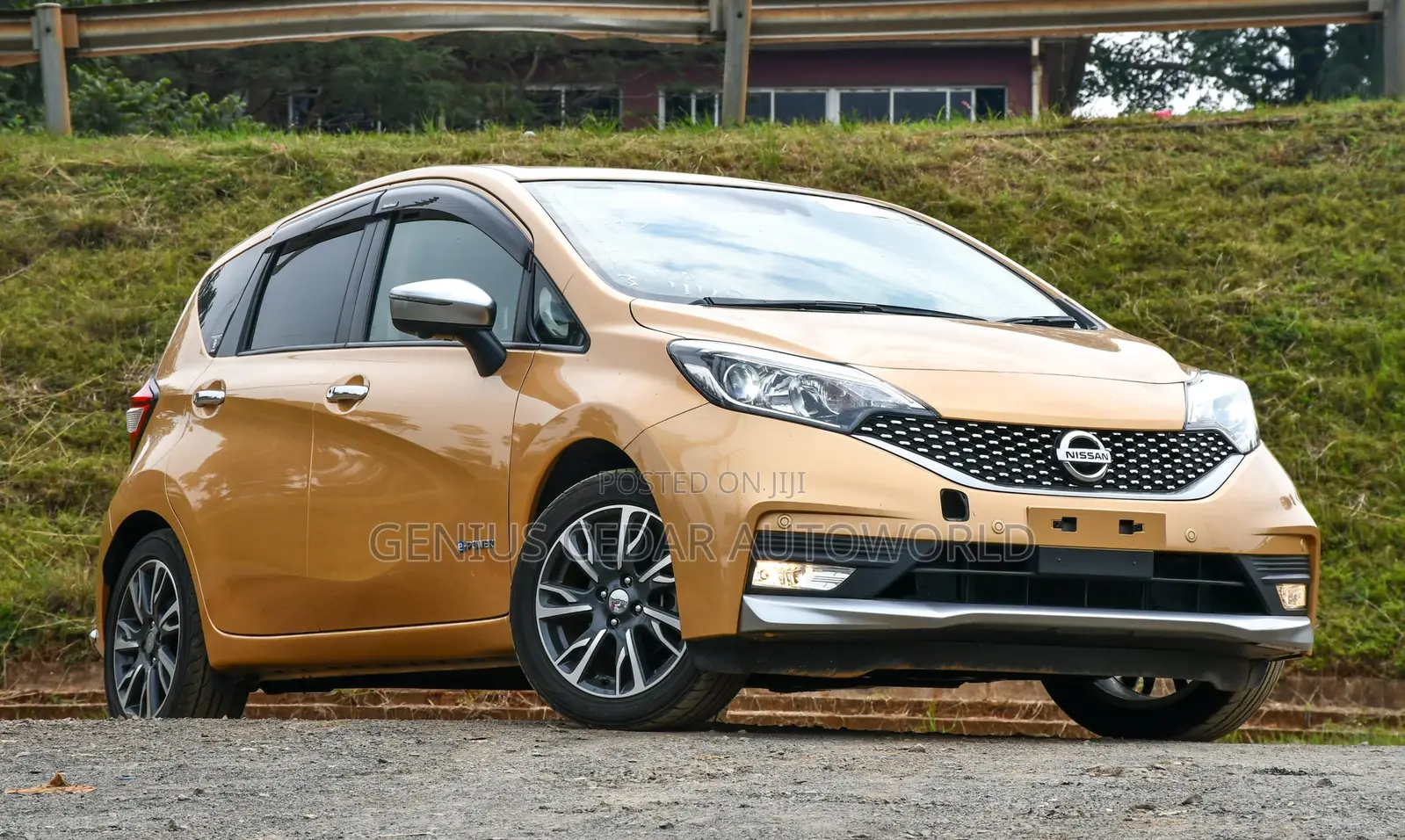 Nissan Note 2017 Gold