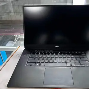 Laptop Dell Precision 5520 16GB Intel Core I7 SSD 512GB