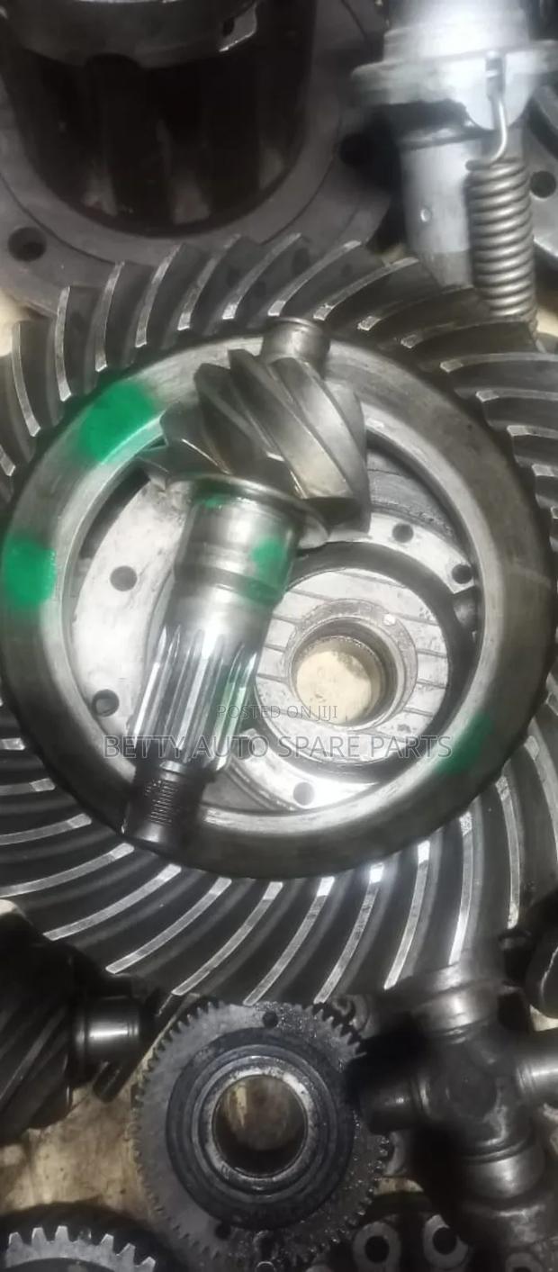 Isuzu FRR Crown and Pinion - thumbnail 2