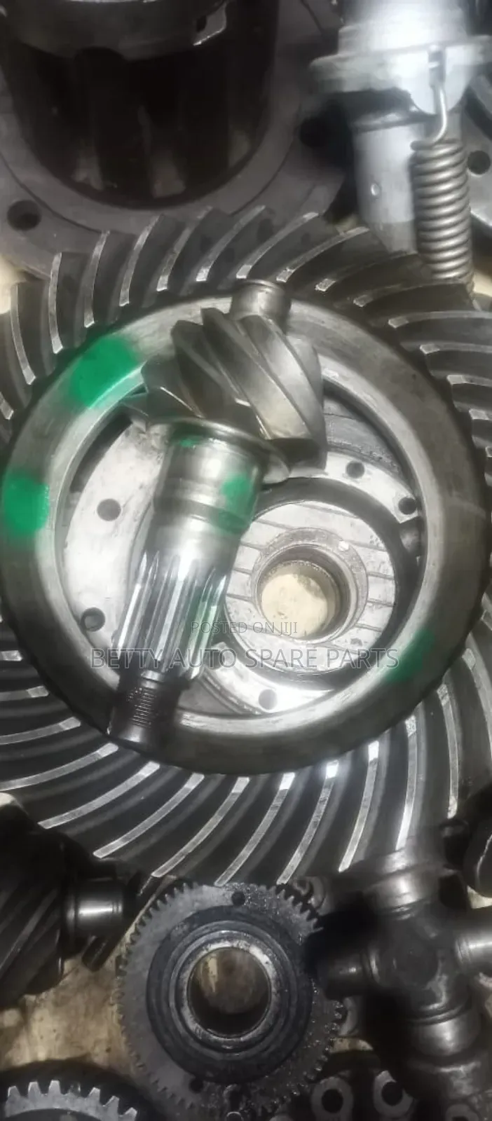 Isuzu FRR Crown and Pinion