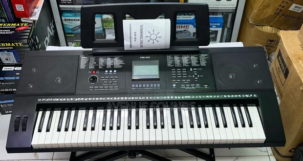 Professional Electronic Keyboard PSR493