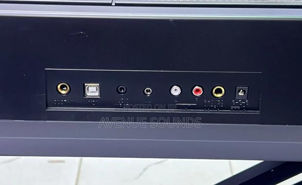 Professional Electronic Keyboard PSR493 - thumbnail 3