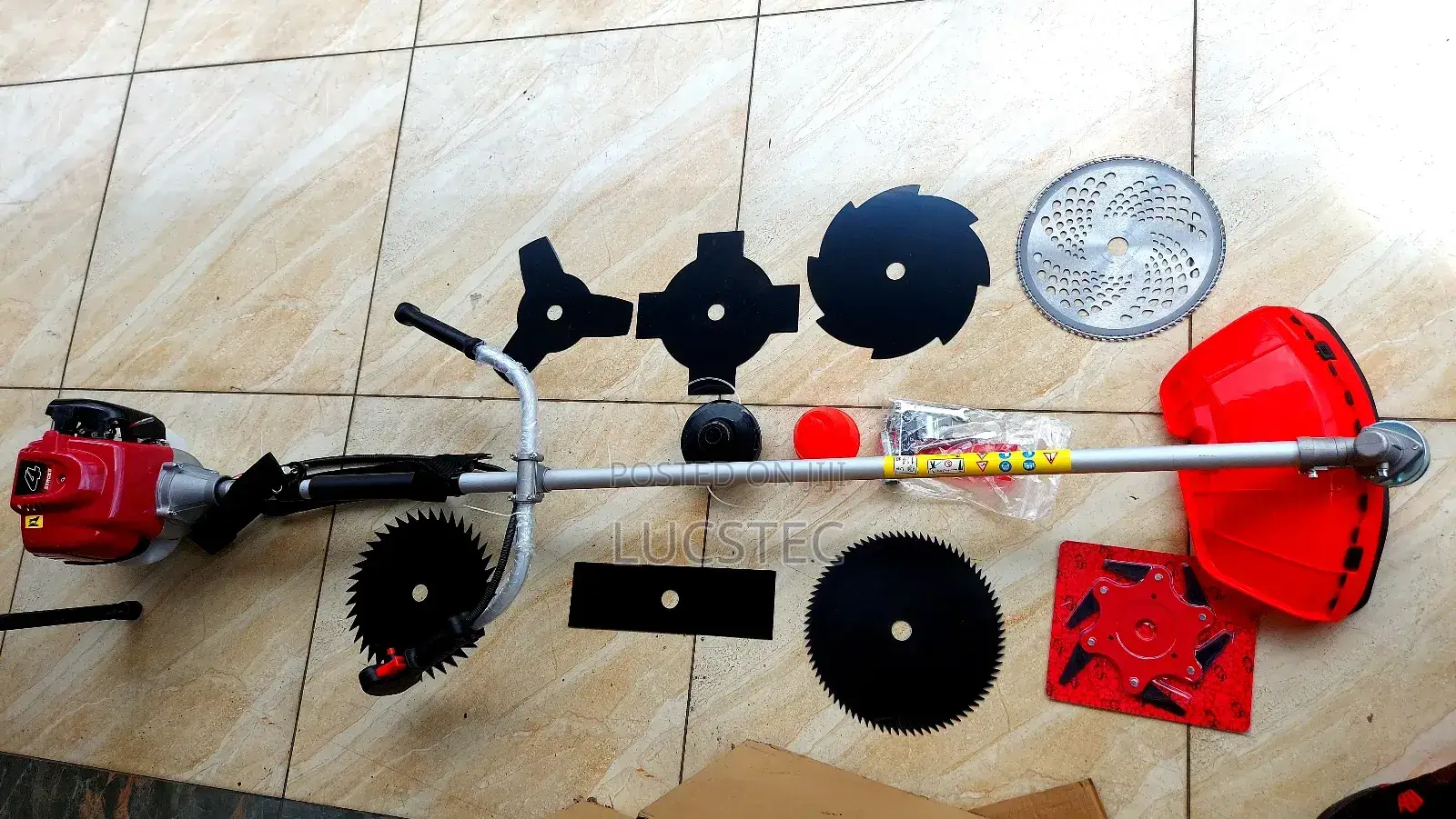4 Stroke Brush Cutter Lusqi With 9 Blades