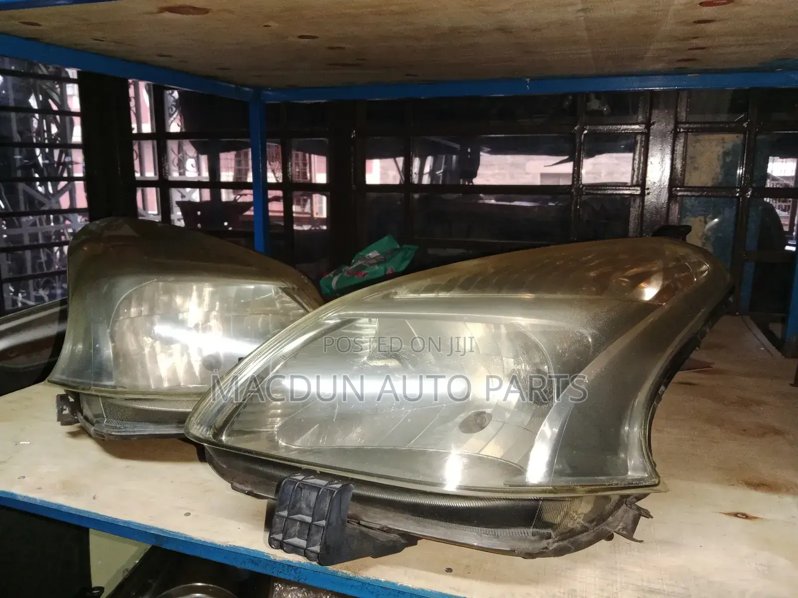 Toyota Ractis Non Xenon Headlights