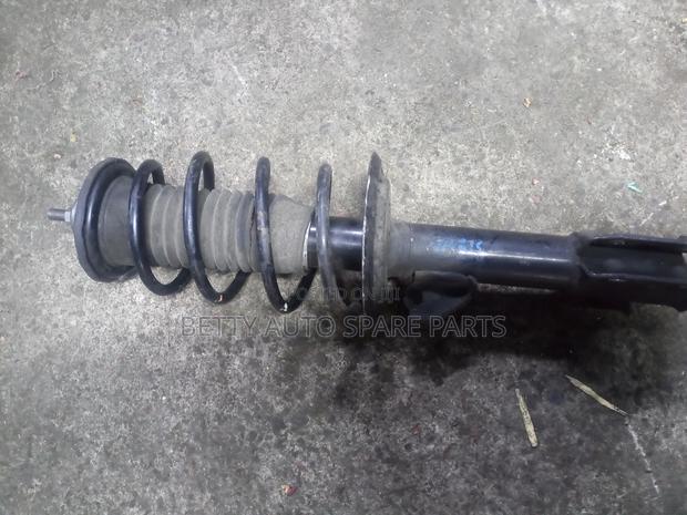 Toyota Ractis Front Shock / Filder - thumbnail 3