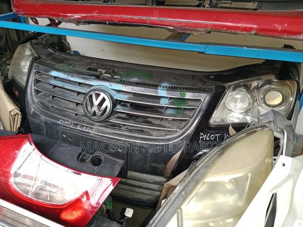Volkswagen Touran Nosecut