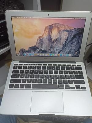 Laptop Apple MacBook Air 2015 4GB Intel Core I5 SSD 128GB - main view