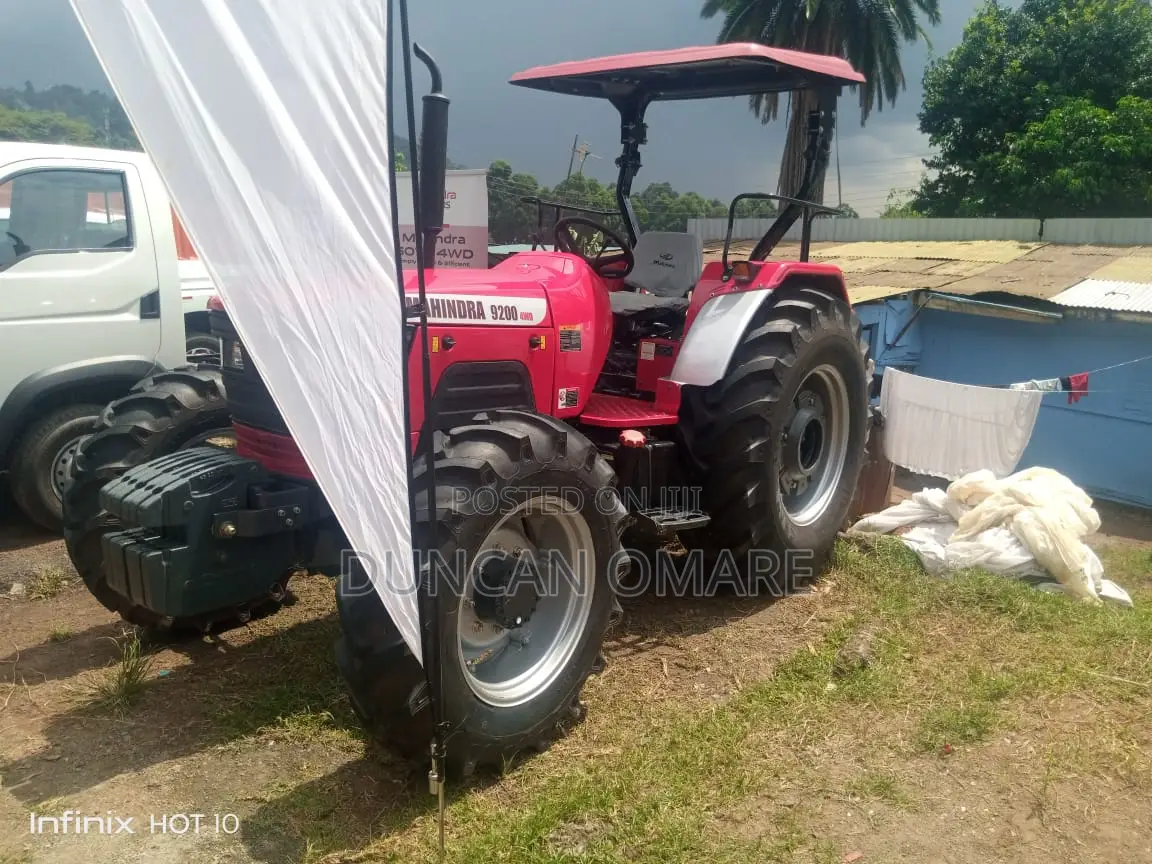 Mahindra 9200
