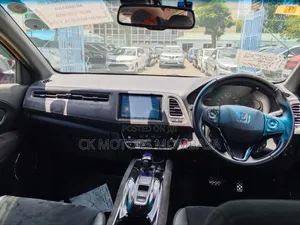 Honda Vezel 2017 Red