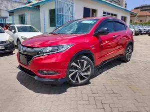 Honda Vezel 2017 Red