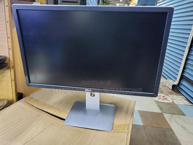 Dell 24 Inch Screen VGA ,Display Port ,Dvi