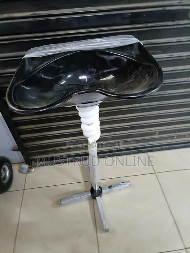 Salon Sink - main view