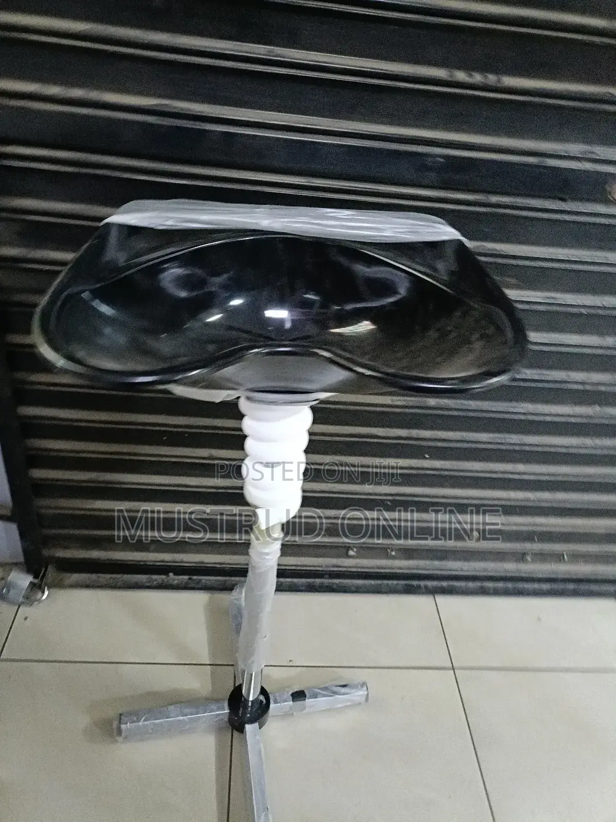 Standing Salon Sink