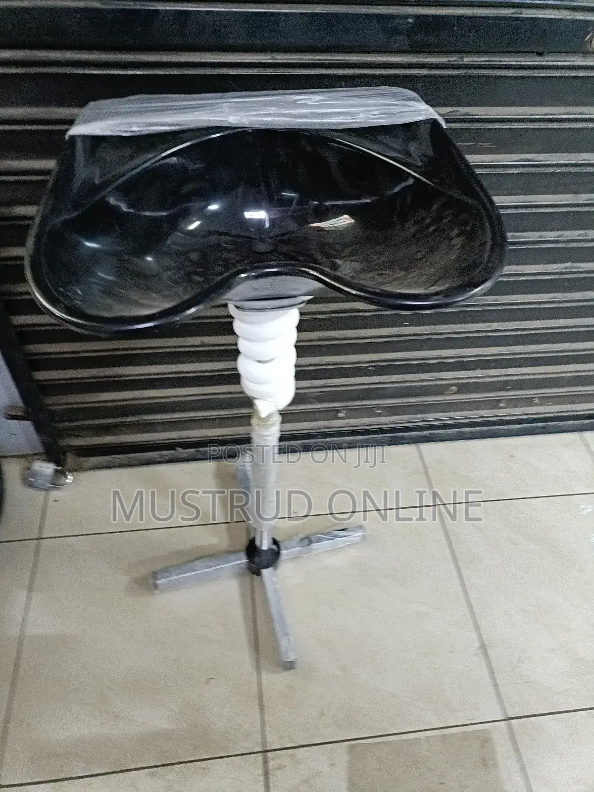 Standing Salon Sink