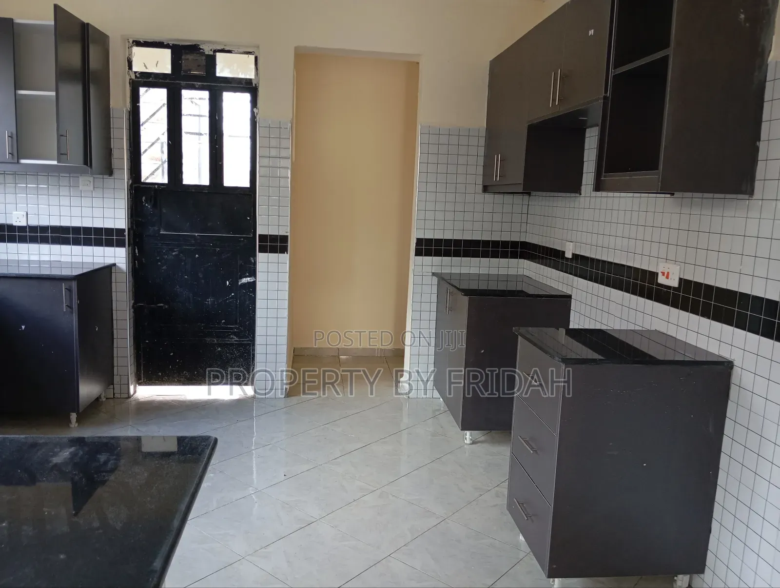 4bdrm Bungalow in Kitengela for sale