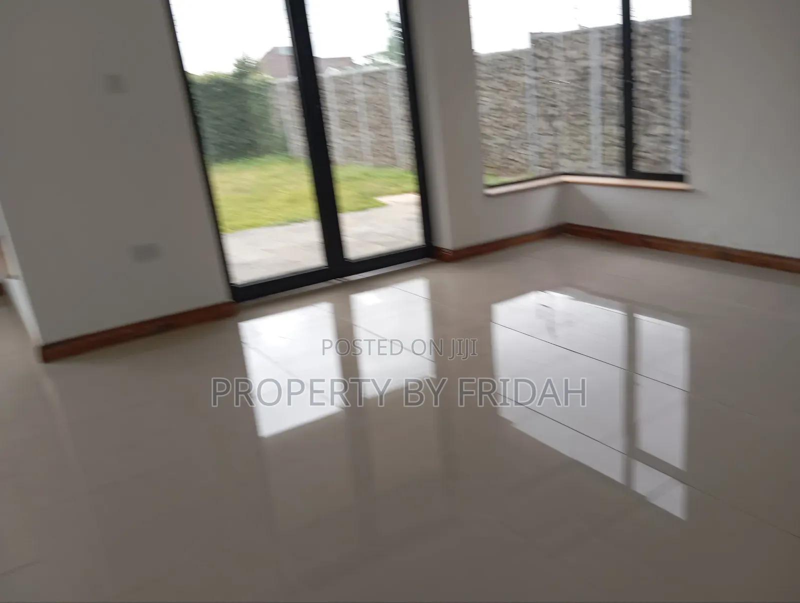 4bdrm Mansion in Kitengela for sale