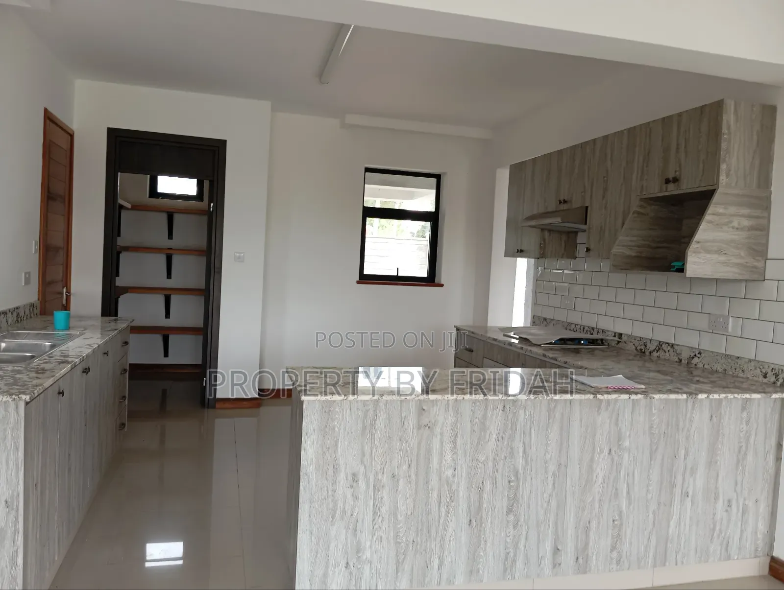 4bdrm Mansion in Kitengela for sale