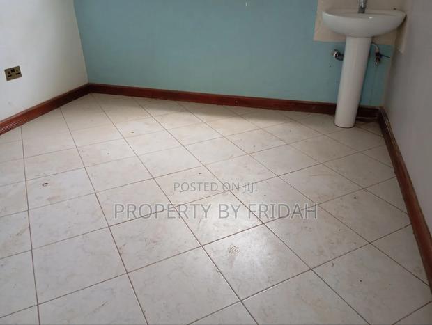 4-Bedroom Mansion in Kitengela - Elegant and Spacious Living - thumbnail 3