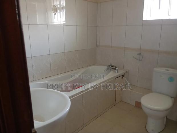 4-Bedroom Mansion in Kitengela - Elegant and Spacious Living - thumbnail 8