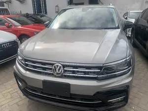 Volkswagen Tiguan 2.0T Sport AWD 4MOTION 2017 Gray