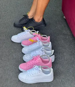 Adidas Sneakers