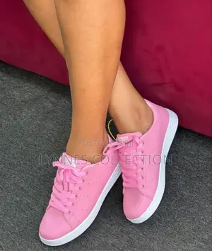 Adidas Sneakers
