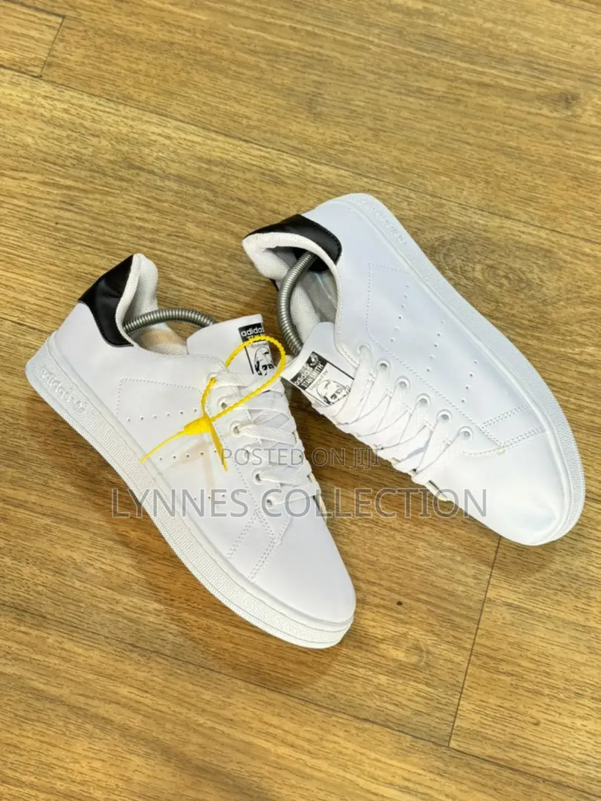 Adidas Sneakers