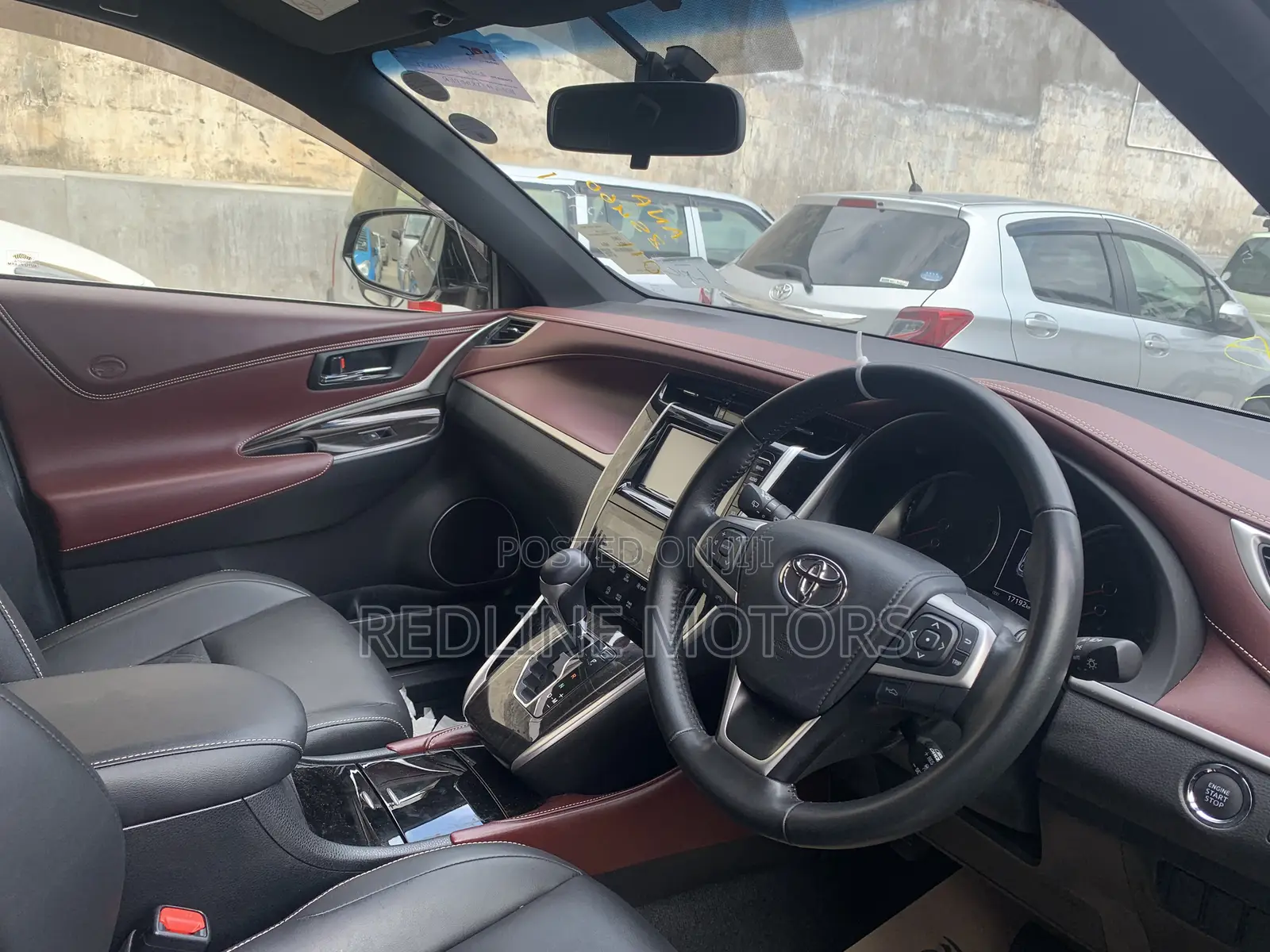 Toyota Harrier 2.0 2017 Brown